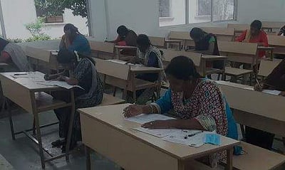 காவல் உதவி ஆய்வாளர் தேர்வு: சேலம் மாவட்டத்தில் ஆயிரக்கணக்கானோர் எழுதினர்