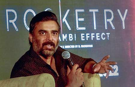 ‘ராக்கெட்ரி: தி நம்பி எஃபெக்ட்’ திரைப்படத்தின் கலைஞா்கள் கௌரவிப்பு: இஸ்ரோ முன்னாள் விஞ்ஞானி நம்பி நாராயணனின் வாழ்க்கைப் படம்