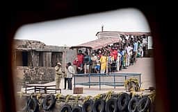 தொடா் விடுமுறை: கன்னியாகுமரியில் குவிந்த சுற்றுலாப் பயணிகள்