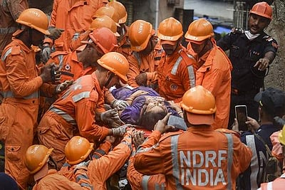 மும்பை விபத்து: ஏக்நாத் ஷிண்டே தரப்பில் நிவாரணம் அறிவிப்பு!