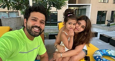 அப்பா எப்படி இருக்கிறார்?: ரோஹித் சர்மாவின் மகள் அளித்த பதில் (விடியோ)