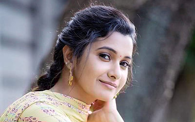 சொக்க வைக்கும் அழகில் 'பிரியா பவானி சங்கர்' - புகைப்படங்கள்