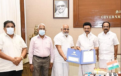 நவிமும்பை தமிழ்ச் சங்க கட்டட விரிவாக்கத்துக்கு ரூ.50 லட்சம் நிதி: முதல்வா் மு.க.ஸ்டாலின் வழங்கினாா்