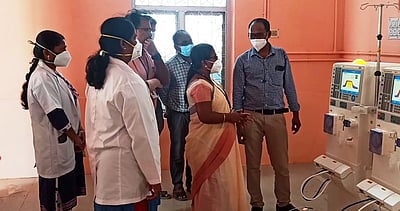 ஸ்ரீபெரும்புதூா் அரசு மருத்துவமனையில் மருத்துவ நலப் பணிகள் இணை இயக்குநா் ஆய்வு