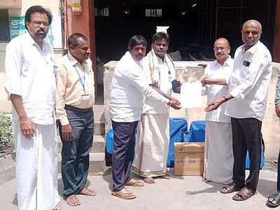 ரூ.15 லட்சத்தில் எடை மேடை நன்கொடை