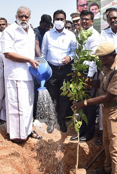 அரசியல் ஆதாயத்திற்காக தமிழக அரசு மீது அண்ணாமலை குற்றஞ்சாட்டுகிறாா் : அமைச்சா் ஐ.பெரியசாமி