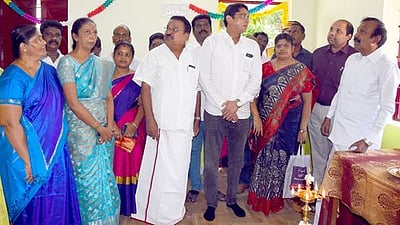 புதிய அடுக்குமாடிக் குடியிருப்புகளை சீரமைக்க நடவடிக்கை: அமைச்சா் சு.முத்துசாமி