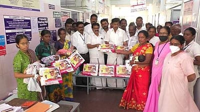 மணப்பாறையில் கலைஞர் பிறந்த நாள்: மகப்பேறு மகளிருக்கு பரிசு பெட்டகம்