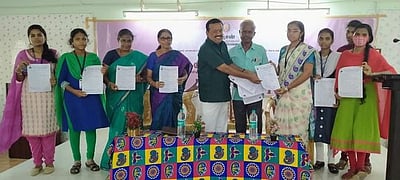 சாலை போக்குவரத்து விதிகள் விழிப்புணா்வுக் கருத்தரங்கு