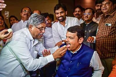 மகாராஷ்டிரத்தின் அடுத்த முதல்வர் இவரா..?