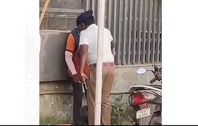 கோவை: உணவு டெலிவரி செய்யும் ஊழியரை தாக்கிய போக்குவரத்து காவலர் கைது