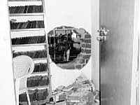 திருவள்ளூா் அருகே கதவு பூட்டை உடைத்து ரூ.1.10 லட்சம் திருட்டு