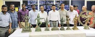 வெளிநாடுகளில் மீட்கப்பட்ட சிலைகள் சென்னைக்கு ரயிலில் வந்தடைந்தன