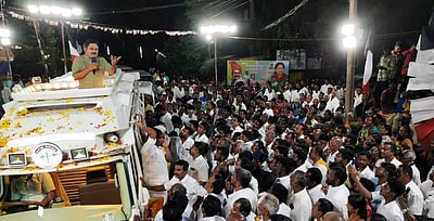 வாக்குறுதிகளை நிறைவேற்ற முடியாமல் திணறும் திமுக அரசு: தினகரன்