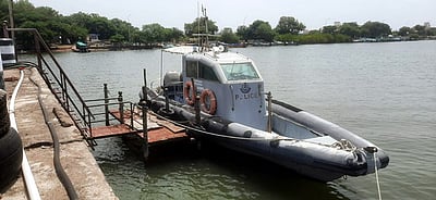 ரோந்துப் படகு பழுது: கடல் பகுதி கண்காணிப்பில் தொய்வு