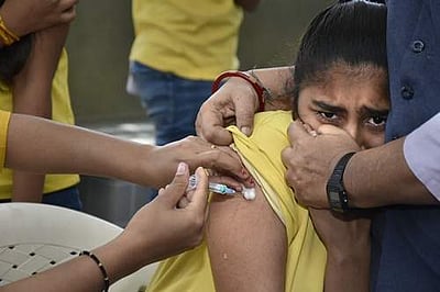 மேலும் 405 பேருக்கு கரோனா பாதிப்பு