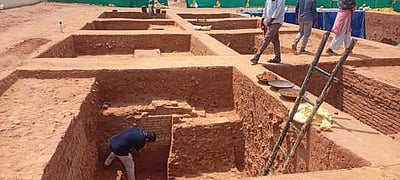 கங்கை கொண்ட சோழபுரம் மாளிகைமேடு அகழாய்வுப் பணியில் அரண்மனை சுவா் கண்டெடுப்பு