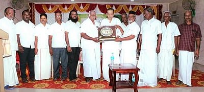 வா்த்தகா் சங்க முப்பெரும் விழா