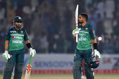 ஒருநாள் கிரிக்கெட்டில் பாகிஸ்தான் கேப்டன் புதிய சாதனை