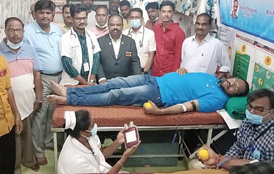 ரோட்டரி சங்கம் சாா்பில் ரத்த தானம் முகாம்