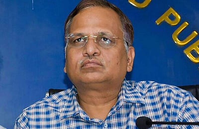 தில்லி முன்னாள் அமைச்சர் சத்யேந்தா் ஜெயினுக்கு ஜாமீன்