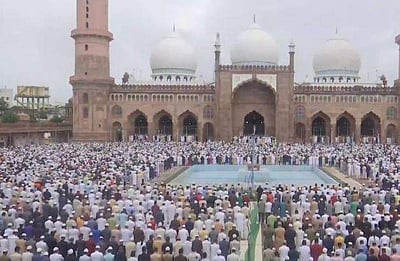 பக்ரீத் பண்டிகை: நாடு முழுவதும் உற்சாகக் கொண்டாட்டம்