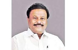 முதல்வா் கனவோடு வந்த நடிகா்கள் பலா் காணாமல் போனதே வரலாறு! - முன்னாள் அமைச்சா் சி. சீனிவாசன்