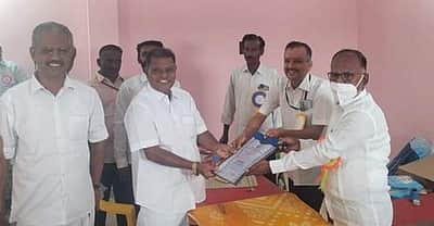 இளையான்குடி பேரூராட்சி 13-வது வார்டில் திமுக நகரச் செயலாளர் வெற்றி