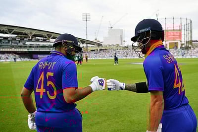 முதல் ஒன் டே: இந்தியாவுக்கு வரலாற்று வெற்றி