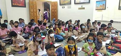 அரசுப்பள்ளி மாணவா்களுக்கு இலவச ஓவியப்பயிற்சி: உலகத் தமிழ்ச்சங்கம் ஏற்பாடு