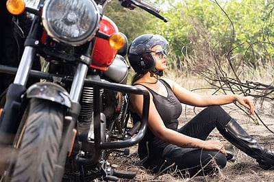 நடிகைகளுக்கே டஃப் கொடுக்கும் 'ரச்சிதா மஹாலட்சுமி' - புகைப்படங்கள்