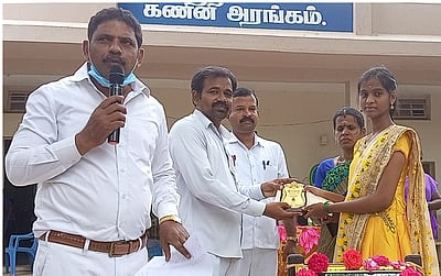 போடியில் பள்ளிகளில் காமராஜா் பிறந்த நாள் கொண்டாட்டம்