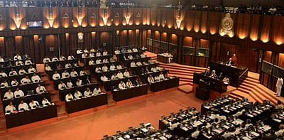 இலங்கை நாடாளுமன்றம் இன்று கூடுகிறது: முக்கிய முடிவுகள் எடுக்கப்படுமா?