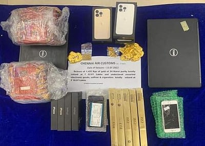சென்னை விமான நிலையத்தில் ரூ.1.37 கோடி தங்கம், மின்னணு பொருட்கள் பறிமுதல்