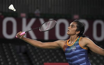 சிங்கப்பூா் ஓபன்:இறுதிச் சுற்றில் பி.வி. சிந்து