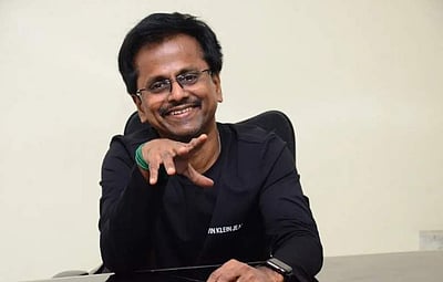 விஜய் படம் இல்லனா என்ன? அடுத்ததாக இரண்டு பெரிய நடிகர்களை இயக்கவிருக்கும் ஏ.ஆர்.முருகதாஸ்