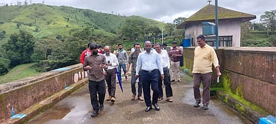 முல்லைப் பெரியாறு அணையில் துணைக் குழு ஆய்வு 
