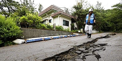 ஈரானில் அடுத்தடுத்து 3 நிலநடுக்கங்கள்: பலி 5 ஆக உயர்வு, 49 பேர் காயம்