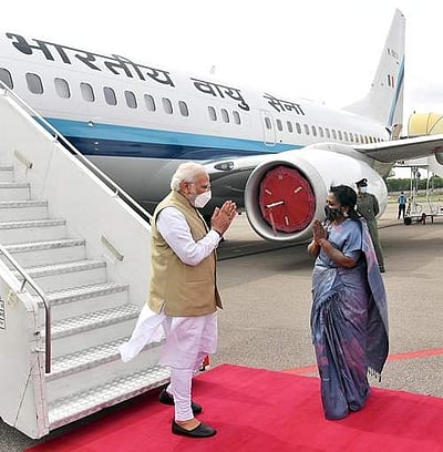 பாஜக தேசிய செயற்குழுவில் பங்கேற்க ஹைதராபாத் சென்றார் பிரதமர் மோடி