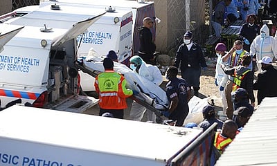 தென் ஆப்பிரிக்கா: மா்மமாக இறந்த இளைஞா்கள் உடல்களில் மெத்தனால்