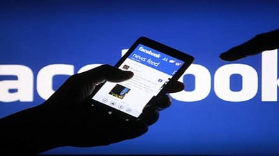 முகநூலைப் பயன்படுத்த அஞ்சும் இந்தியப் பெண்கள்: காரணம் என்ன?