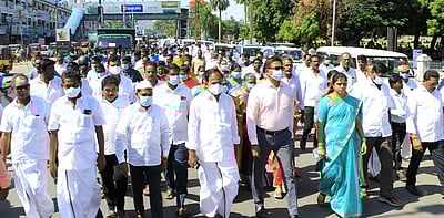 செஸ் ஒலிம்பியாட்: வேலூரில் விழிப்புணா்வு பேரணி