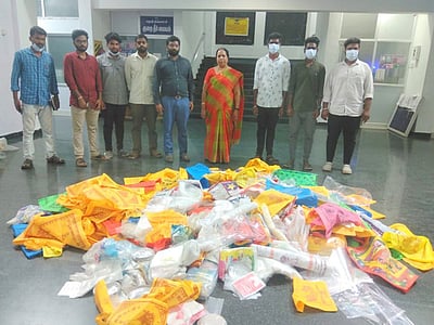 பழனியில் 300 கிலோ நெகிழிப் பொருள்கள் பறிமுதல்