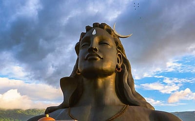 கோவை ஈஷா யோகா மையத்தில் இளைஞர் தற்கொலை