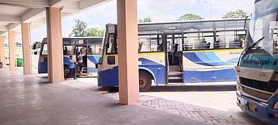 வேலூா் புதிய பேருந்து நிலையம் முழுமையாக பயன்பாட்டுக்கு வராததால் பயணிகள் அவதி