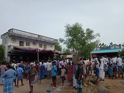 கள்ளக்குறிச்சி மாணவியின் உடல் நல்லடக்கம் செய்யப்பட்டது