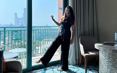 மாடர்ன் உடையில் அஞ்சலி - புகைப்படங்கள்