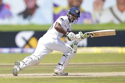 2-வது டெஸ்ட்: பாகிஸ்தானுக்குக் கடினமான இலக்கை அளித்த இலங்கை