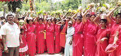 சாமுண்டீஸ்வரியம்மனுக்கு பால்குட ஊா்வலம்