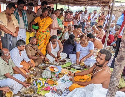 ஆடி அமாவாசை: பழனி கோயில், நதிக்கரைகளில் மக்கள் கூட்டம்